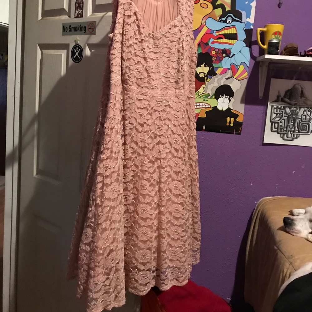 Dress - Picture 4 of 6